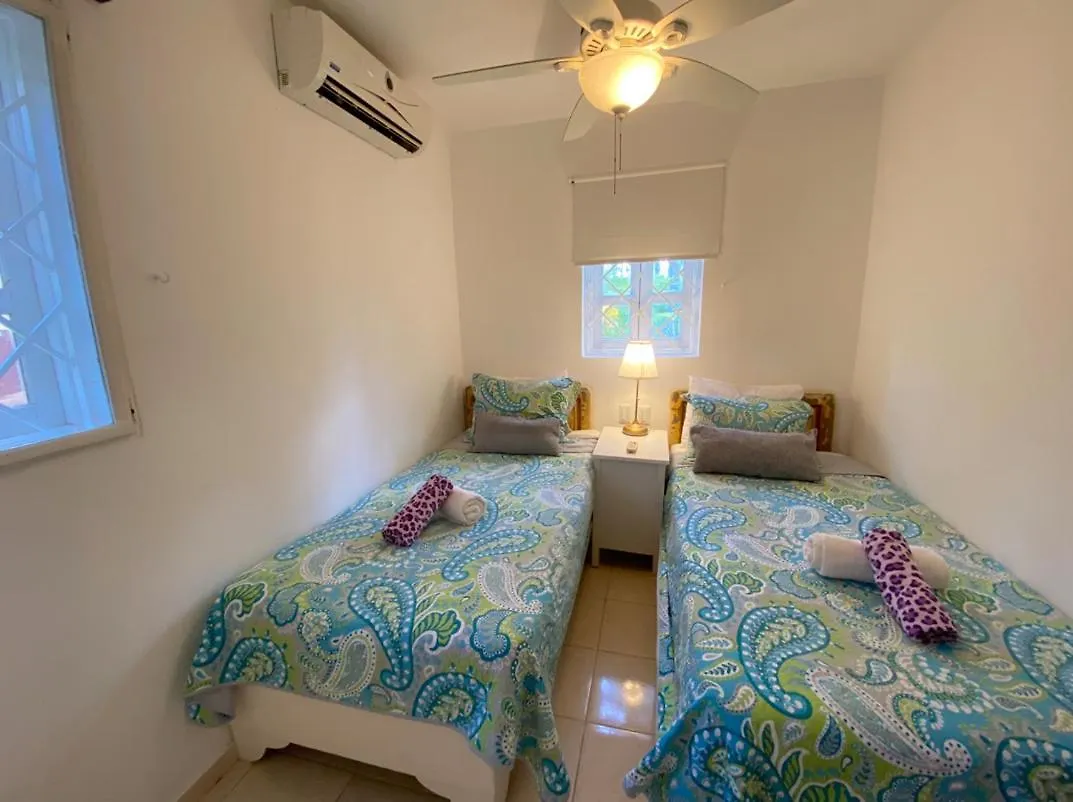 Villas & Apartments With Pool And Ocean View Playa Los Corales Punta Cana 0*,